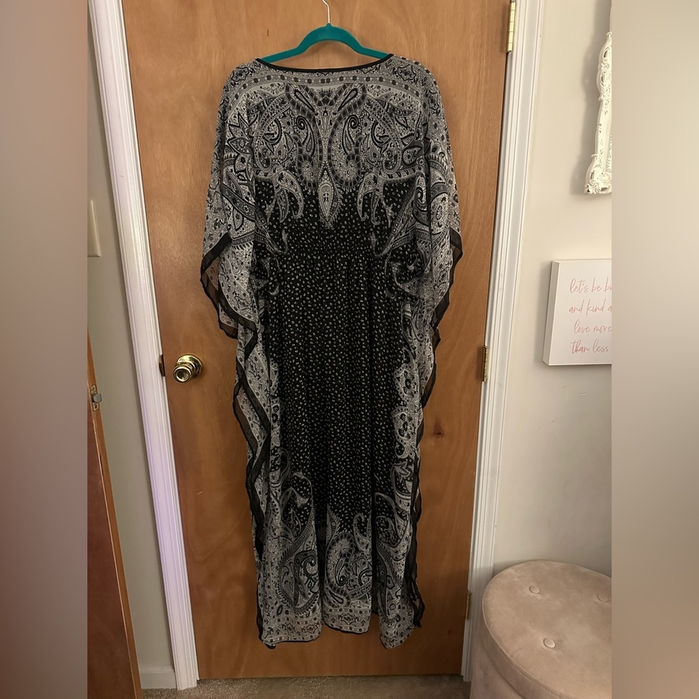 Plus Size, Patterned Dress, 3X - Picture 2 of 4